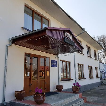 Adina Hotel Riscani Bagian luar foto